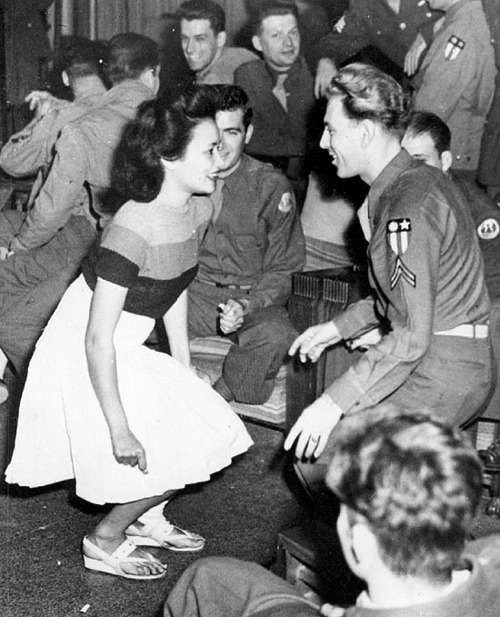 USO dance, 1944